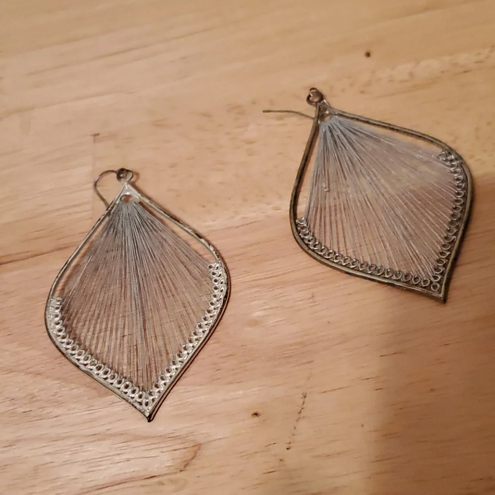 Large costume earrings - Picture 2 of 4